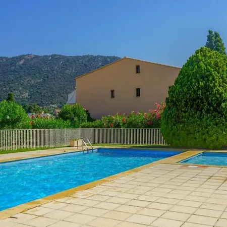 Family - Access Swimming Pool